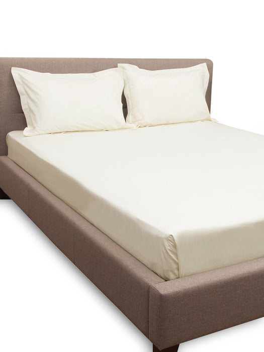 300 TC Plain Ivory 100% Cotton King Size Bed Sheet (108x108 IN) with 2 Pillow Covers (18x27 IN) - Soft, Luxurious, and Breathable Bedding Set for Ultimate Comfort and Style - Perfect for Year-Round Use, Machine Washable, Easy Care