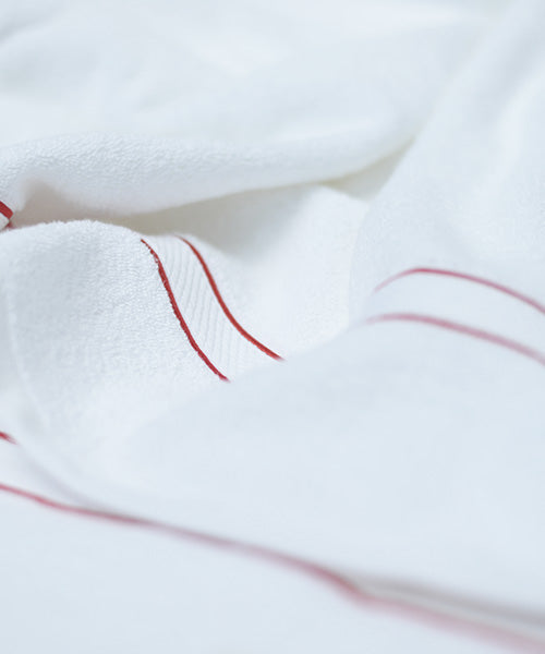 Petal Home Red Cording White Face Towels Set of 4 100 Percent Cotton Soft Absorbent Quick Dry Cotton Face Towels 33x33 cm for Face Gym Travel Skincare and Everyday Use Lightweight Durable Cotton Towel Set